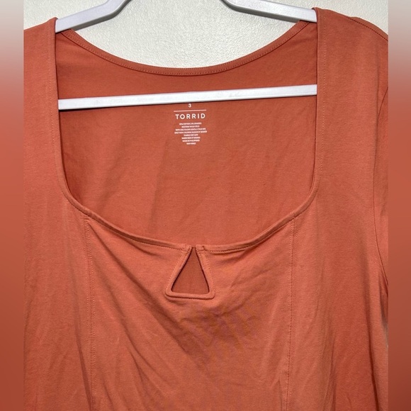 New! Torrid Foxy Notch Neck Cap Sleeve Shirt in Desert Sand Womens Size 3X - Picture 6 of 10